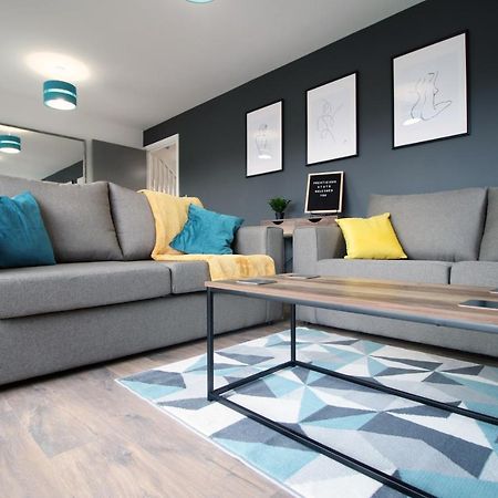 Delft - Spacious Home, High Speed Wi-Fi, Free Parking, Terrace Swindon Extérieur photo