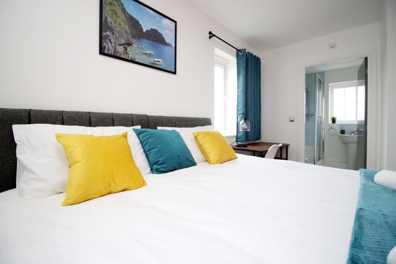 Delft - Spacious Home, High Speed Wi-Fi, Free Parking, Terrace Swindon Extérieur photo