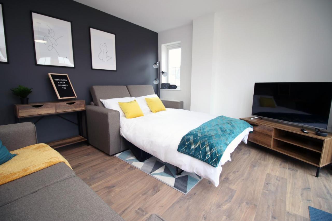 Delft - Spacious Home, High Speed Wi-Fi, Free Parking, Terrace Swindon Extérieur photo