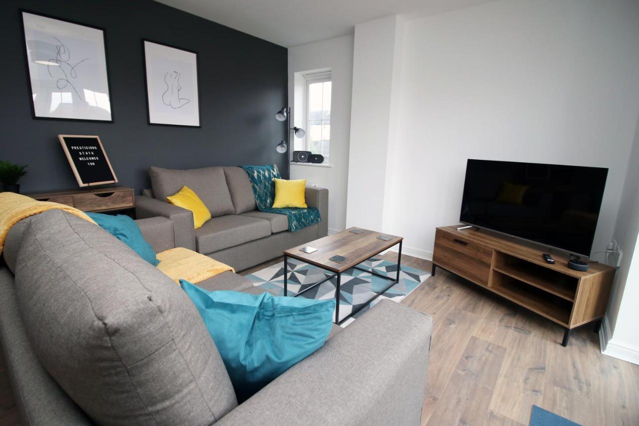 Delft - Spacious Home, High Speed Wi-Fi, Free Parking, Terrace Swindon Extérieur photo