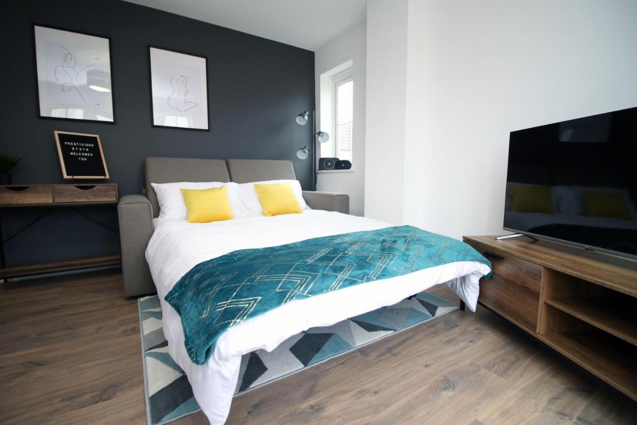 Delft - Spacious Home, High Speed Wi-Fi, Free Parking, Terrace Swindon Extérieur photo